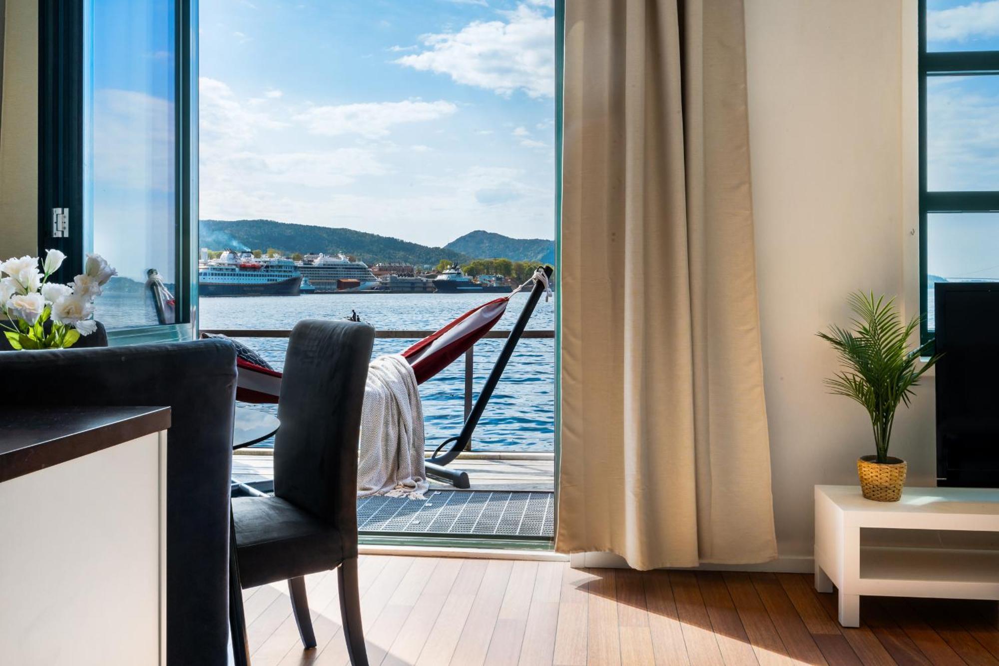 Central Seafront Apartments With Parking And Self Check-In! Берген Номер фото